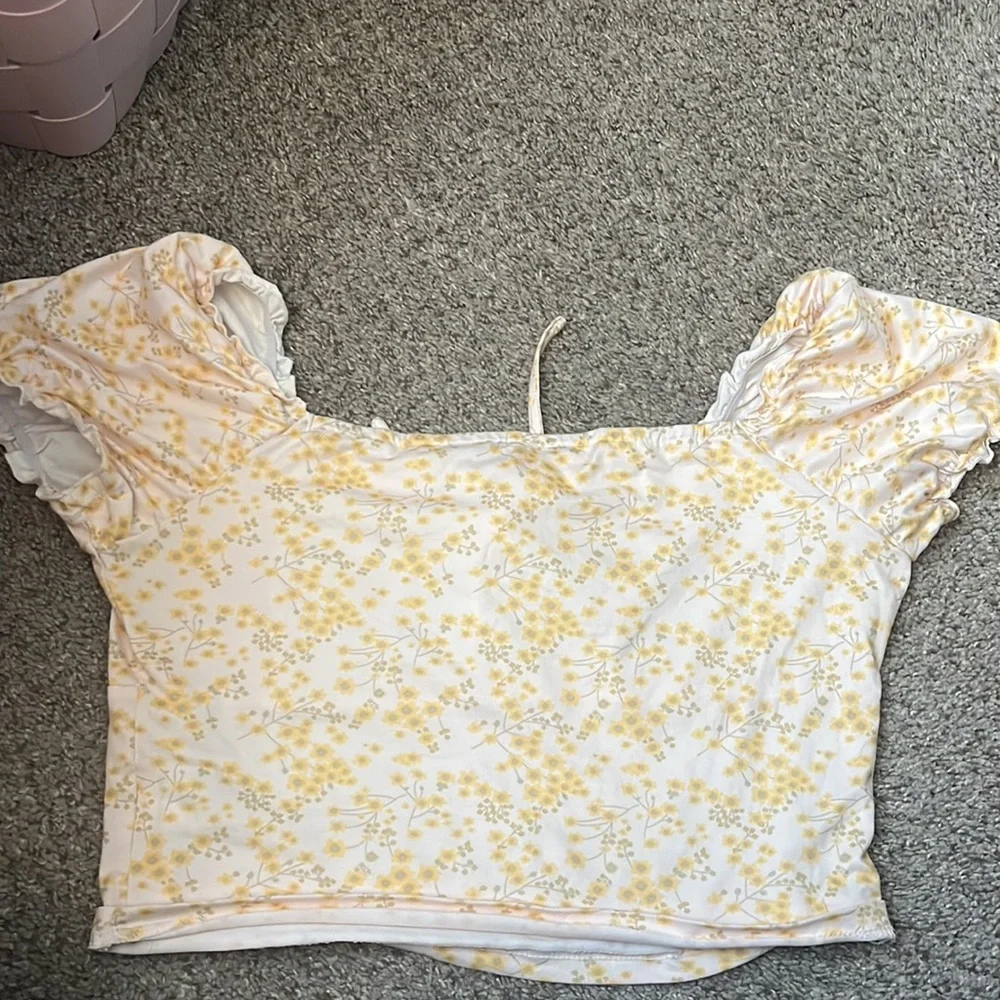 Yellow flower blouse - Picture 2 of 2